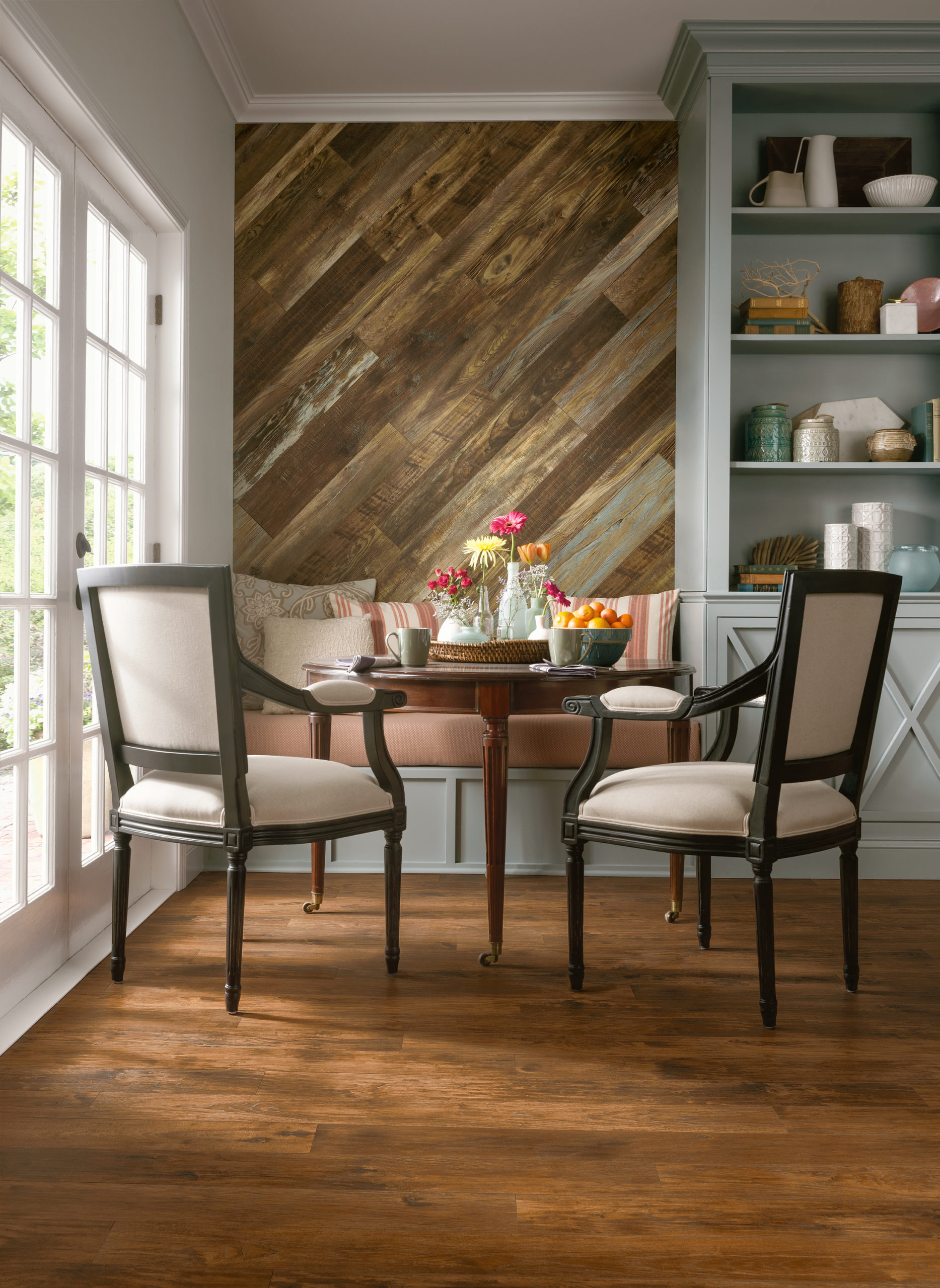 laminate_στον_τοίχο_wall_mounted_laminates_στρατη