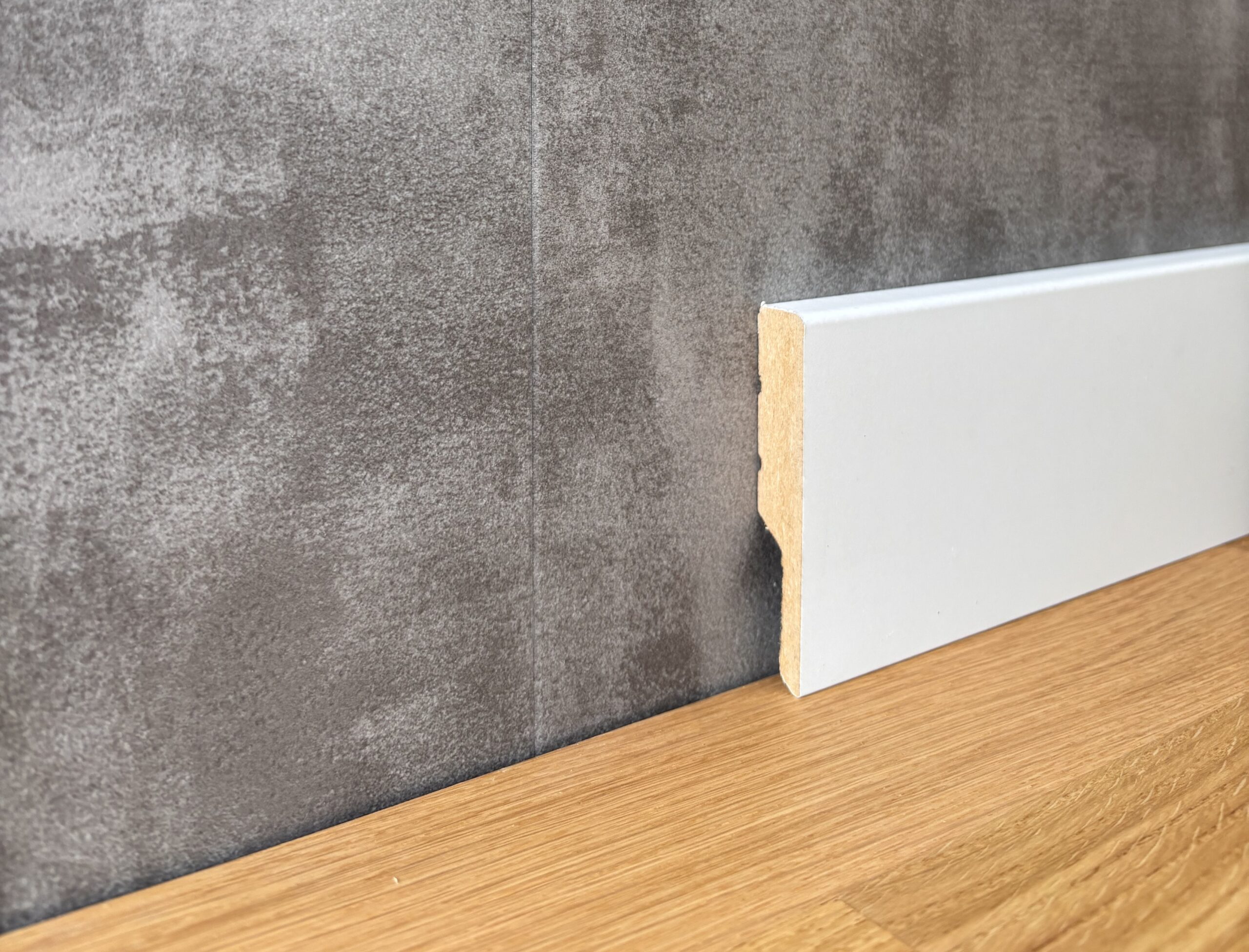 1480_strati_sovatepi_mdf_white_lefko_skirting_thessaloniki 1480_strati_sovatepi_mdf_white_lefko_skirting_thessaloniki